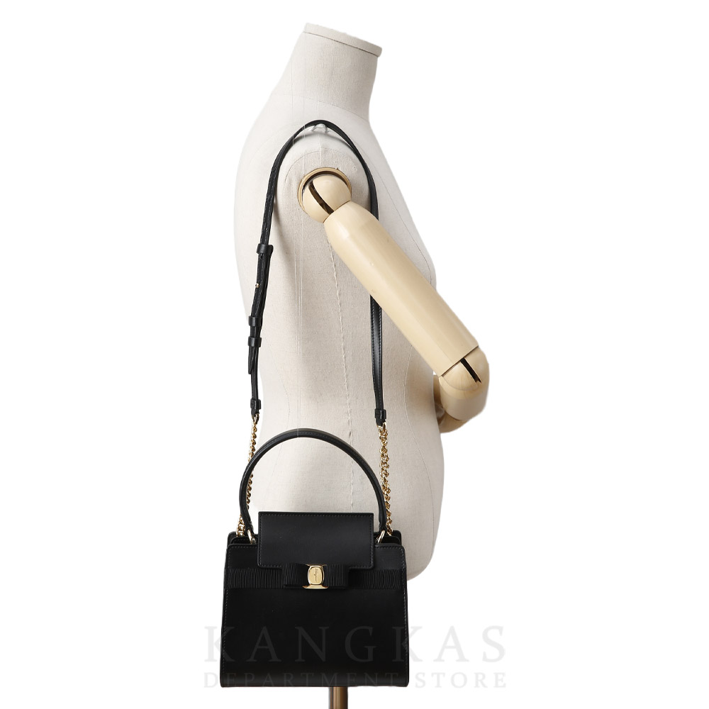 FERRAGAMO(USED)페레가모 뉴 바라리본 탑핸들 블랙